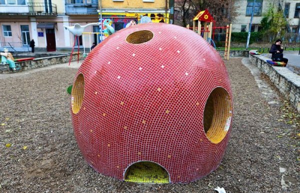 Детский парк в Киеве