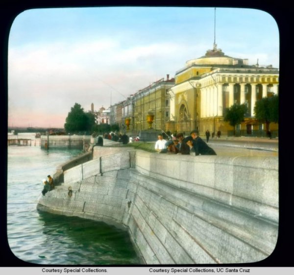 Раскрашенные фотографии Ленинграда до войны