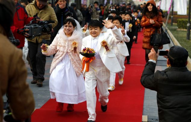 Оптовая лилипутская свадьба в Китае