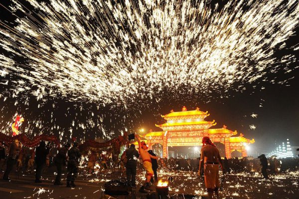 Фестиваль фонариков в Китае