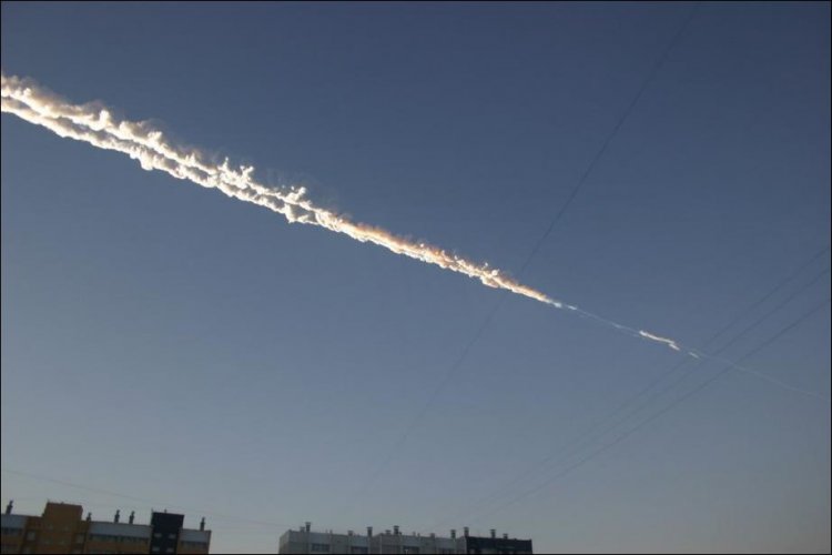 Взрыв метеорита в небе над Уралом