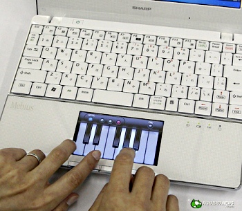 Ноутбук с LCD-экраном вместо обычного тачпада ← Технологии на Ануб.Ру