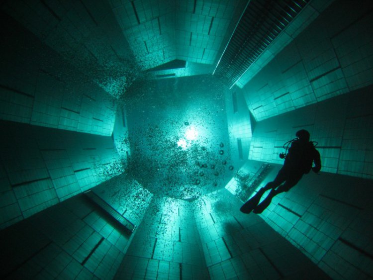 7 интересных фактов о самом глубоком бассейне