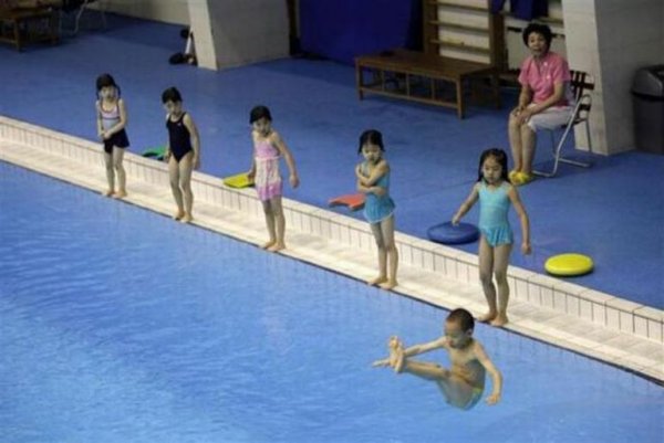 Школа плавания в Китае